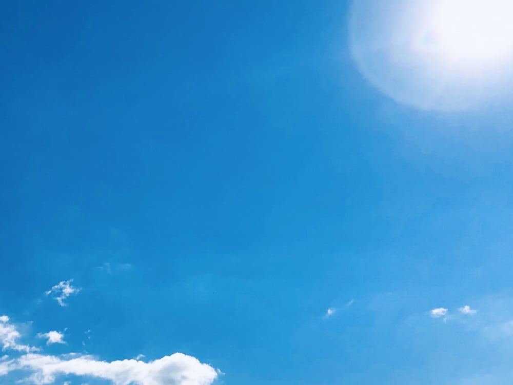 エギのカラーは天候によっても変化する